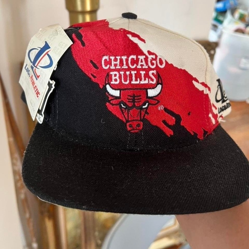 1990s Chicago Bulls Logo Athletic "Splash" vintage SnapBack hat